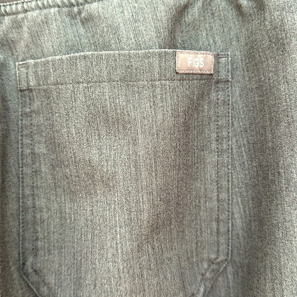 Figs Livingston scrub pants in graphite - Picture 5 of 6